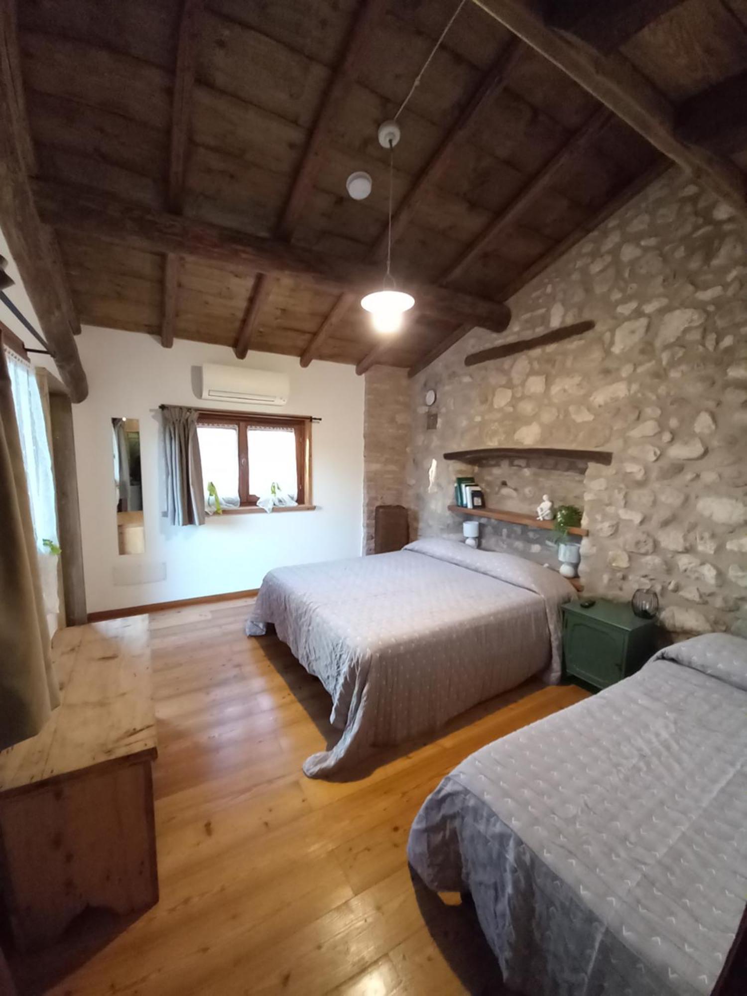 Corte Davini Agriturismo Monzambano Exterior foto